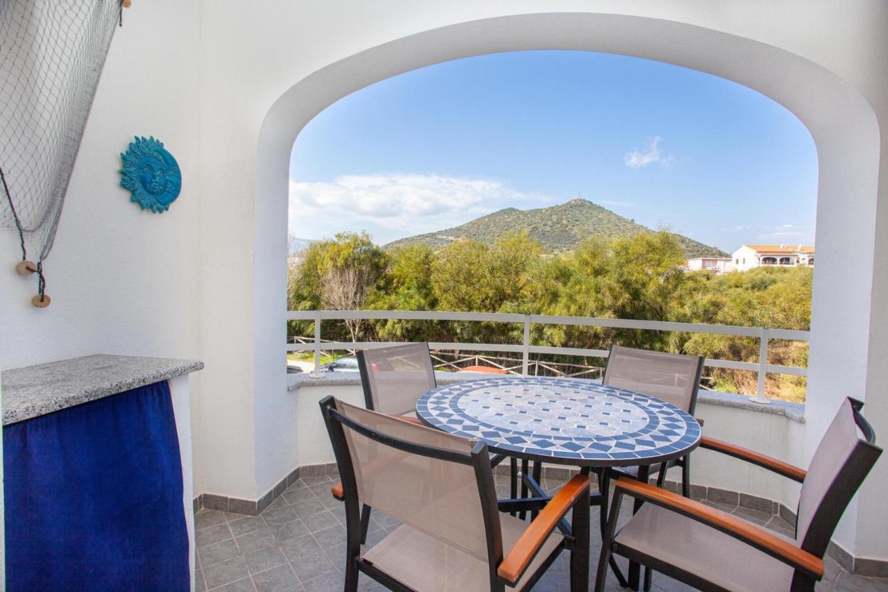 Le Residenze Blu Sardinia Aparthotel La Caletta Exteriör bild