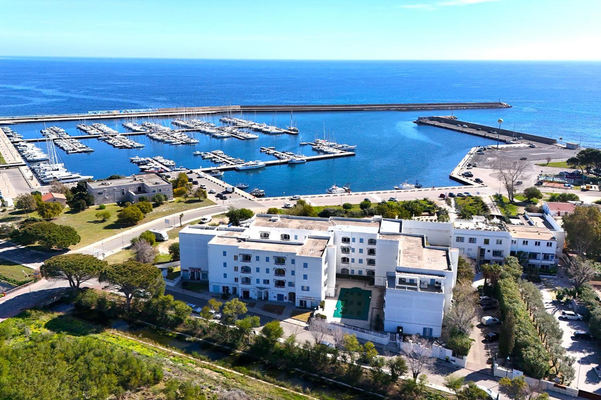 Le Residenze Blu Sardinia Aparthotel La Caletta Exteriör bild